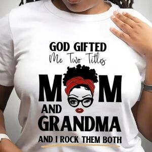 Stylish White 'Mom and Grandma' Graphic Tee